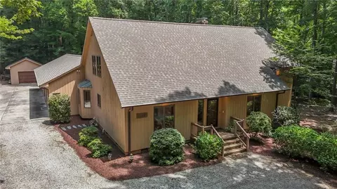 1110 Holden Rd N, Greensboro, NC 27410