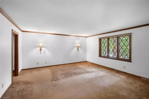 Living - 304 Cascade Dr, High Point, NC 27265 photo 5 of 5