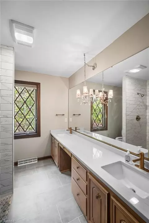 Bath - 304 Cascade Dr, High Point, NC 27265 photo 1 of 5