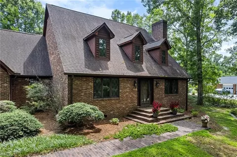 Exterior - 304 Cascade Dr, High Point, NC 27265 photo 2 of 6