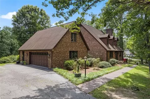 304 Cascade Dr, High Point, NC 27265
