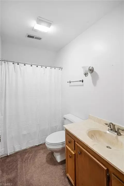 Bath - 304 Cascade Dr, High Point, NC 27265 photo 4 of 5