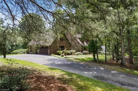 Exterior - 304 Cascade Dr, High Point, NC 27265 photo 5 of 6