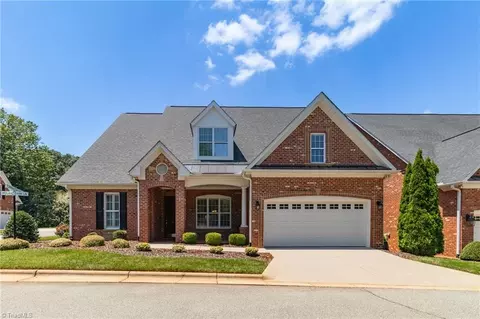 1 Midland Park Ln, Greensboro, NC 27455