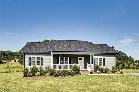 1384 Grantville Ln, Asheboro, NC 27205