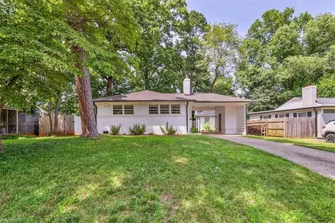 3814 Manor Dr, Greensboro, NC 27403