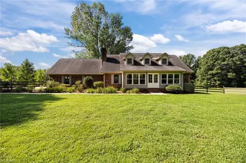 1498 Bethesda Rd, Lexington, NC 27295