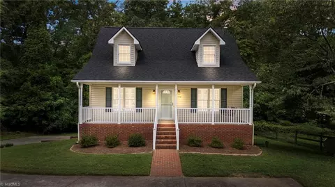 120 Wyman Ct, Winston Salem, NC 27106
