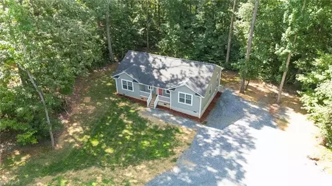 661 Logan Ln, Liberty, NC 27298