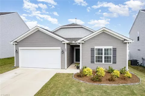 809 Sagemount St, Jamestown, NC 27282