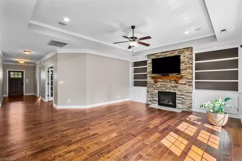 Living - 4006 Steeplegate Dr, Trinity, NC 27370 photo 4 of 7