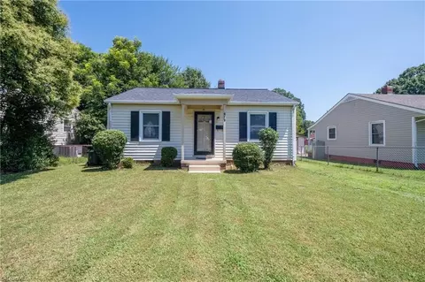 818 Avon Ave, Burlington, NC 27215