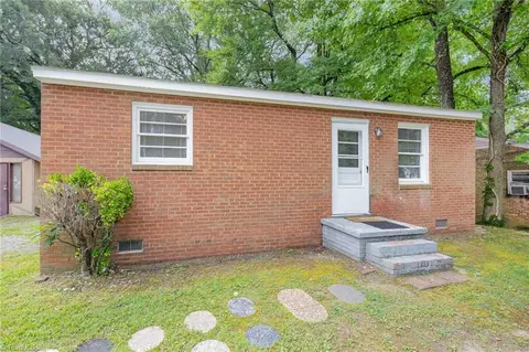 306 Avery Ave, High Point, NC 27265