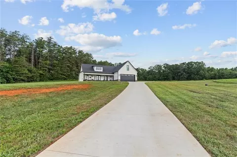 Exterior - 631 Hauser Rd, Pinnacle, NC 27043 photo 7 of 10