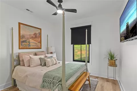 Bedroom - 631 Hauser Rd, Pinnacle, NC 27043 photo 4 of 5