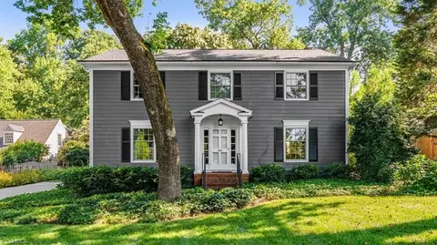522 Woodland Dr, Greensboro, NC 27408
