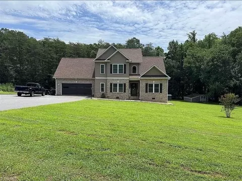160 Needham Rd, Pilot Mountain, NC 27041
