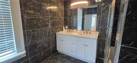 Bath - 535 Patrick St, Eden, NC 27288 photo 2 of 4