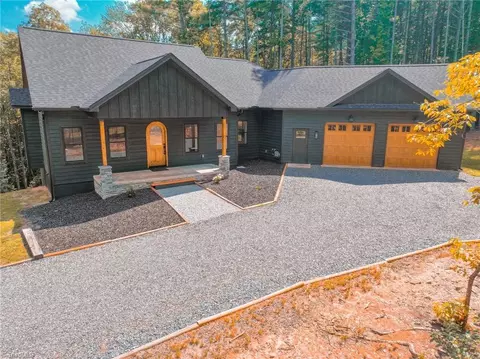 377 Mcintosh Dr, Lowgap, NC 27024