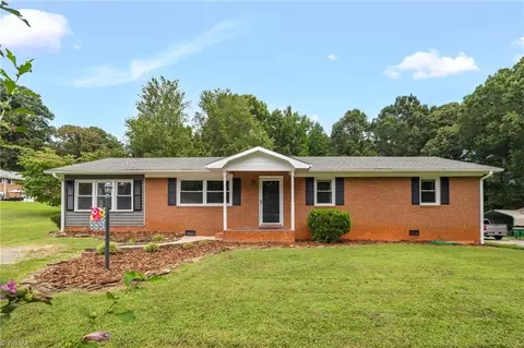 4705 Cale Ct, Walkertown, NC 27051