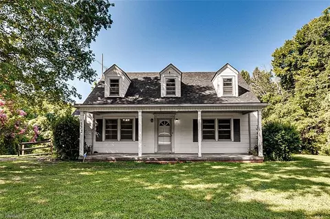 372 N Nc Highway 42, Asheboro, NC 27205