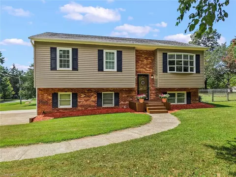 2350 Dianne Ave, Winston Salem, NC 27106