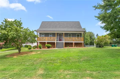 700 Mimosa Ct, Lewisville, NC 27023