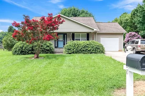 828 Weavil Rd, Kernersville, NC 27284