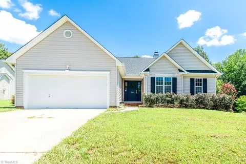 2017 Gramercy Park Dr, Greensboro, NC 27406