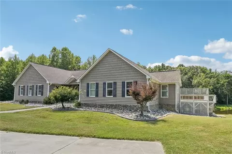 4118 Greensboro Chapel Hill Rd W #C, Liberty, NC 27298