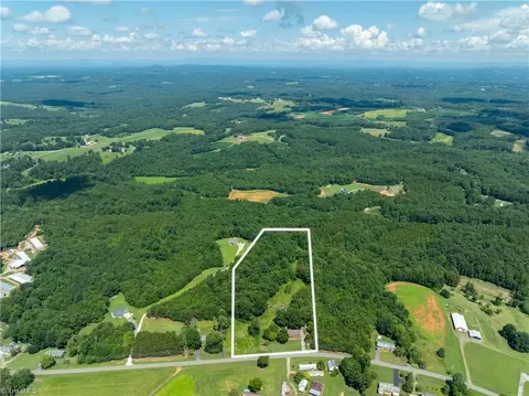 View/Area - 111 Earnhart Rd, Pinnacle, NC 27043 photo 6 of 7
