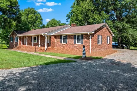 Exterior - 111 Earnhart Rd, Pinnacle, NC 27043 photo 2 of 12