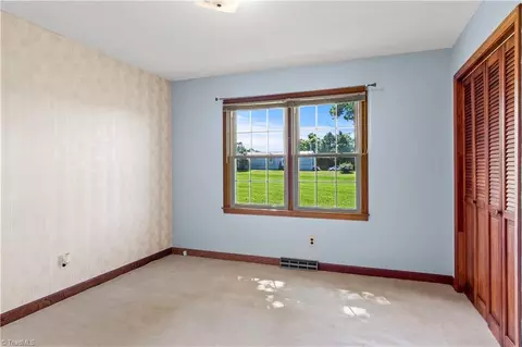 Bedroom - 111 Earnhart Rd, Pinnacle, NC 27043 photo 4 of 4