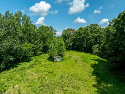 Exterior - 111 Earnhart Rd, Pinnacle, NC 27043 photo 10 of 12