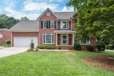 1227 Foxfire Dr, Greensboro, NC 27410