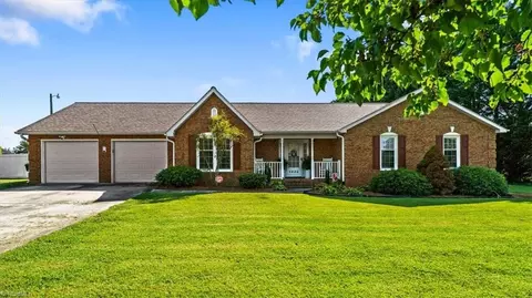 5605 Racine Rd, Randleman, NC 27317