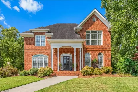 561 Oak Valley Blvd, Advance, NC 27006