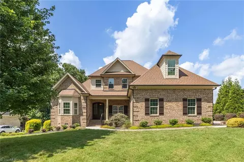 4011 Ridgeline Dr, Kernersville, NC 27284