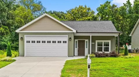 340 Poppy Ct, Eden, NC 27288