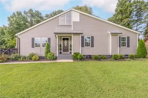 561 Lori Ln, Winston Salem, NC 27127