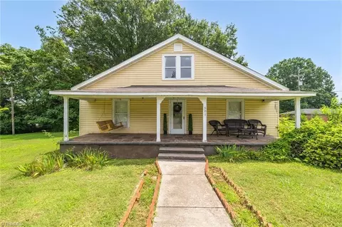 501 3rd Ave N, Mayodan, NC 27027