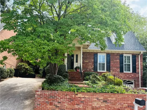 813 Chancy Ln, Winston Salem, NC 27104