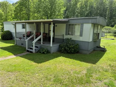 6525 Elk Creek Darby Rd, Ferguson, NC 28624