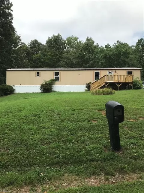 366 Sherwood Dr, Lexington, NC 27292