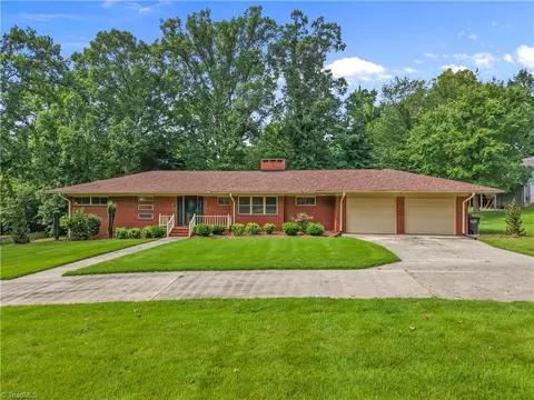 1113 Sherwood Dr, Reidsville, NC 27320