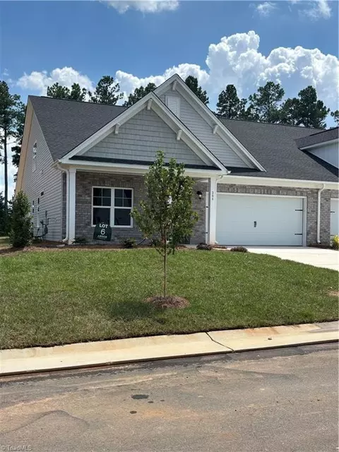 304 Beeson Ct, Clemmons, NC 27012
