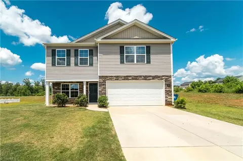 126 Argyle Ct, Mocksville, NC 27028