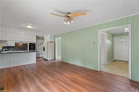Entry Way - 4640 Nc Highway 268, Dobson, NC 27017 photo 3 of 3