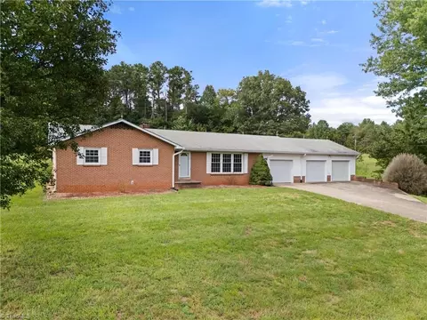 Exterior - 4640 Nc Highway 268, Dobson, NC 27017 photo 4 of 10
