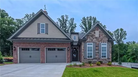 2810 Monarch Way, Winston Salem, NC 27106